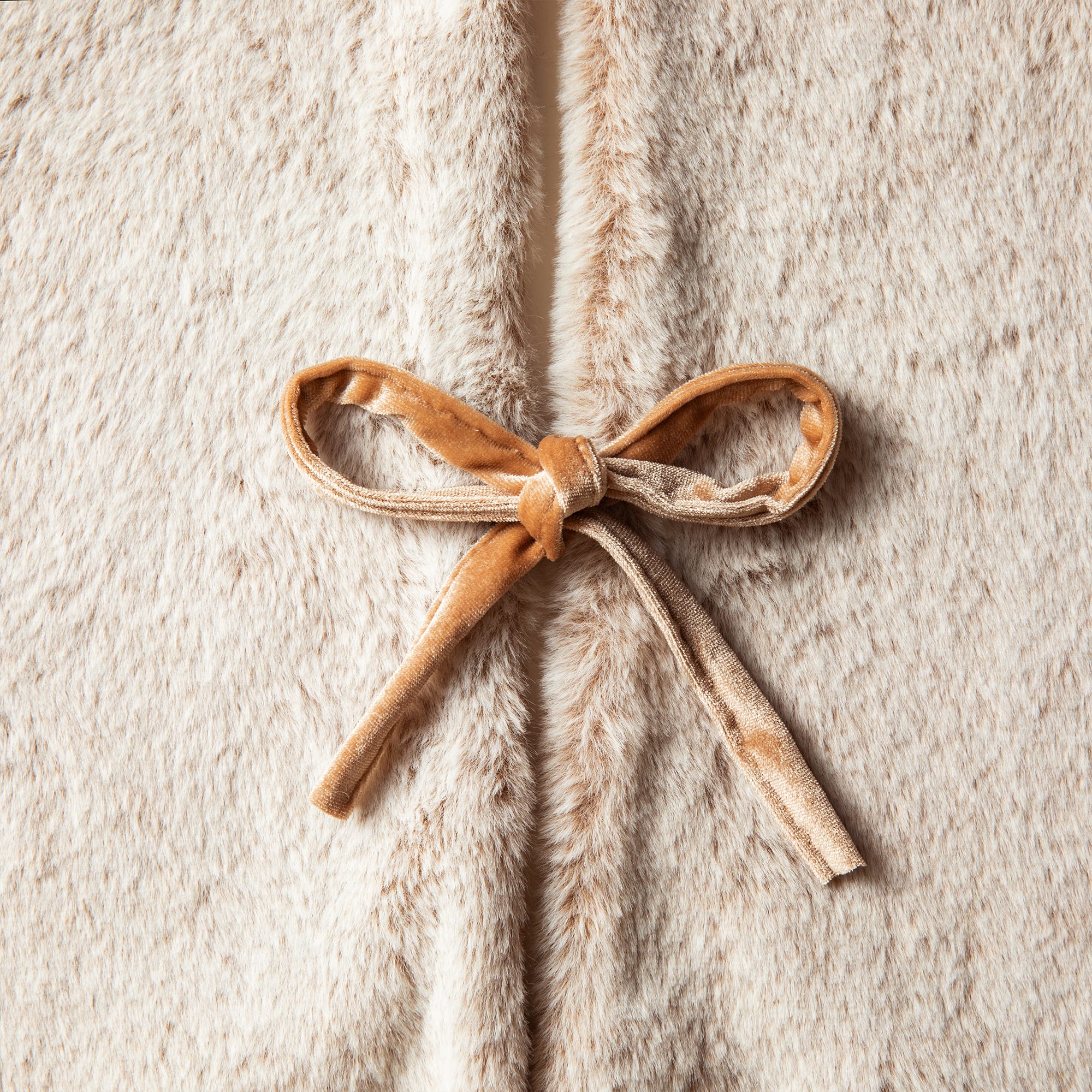 Glitzhome® Faux Rabbit Fur Christmas Tree Skirt